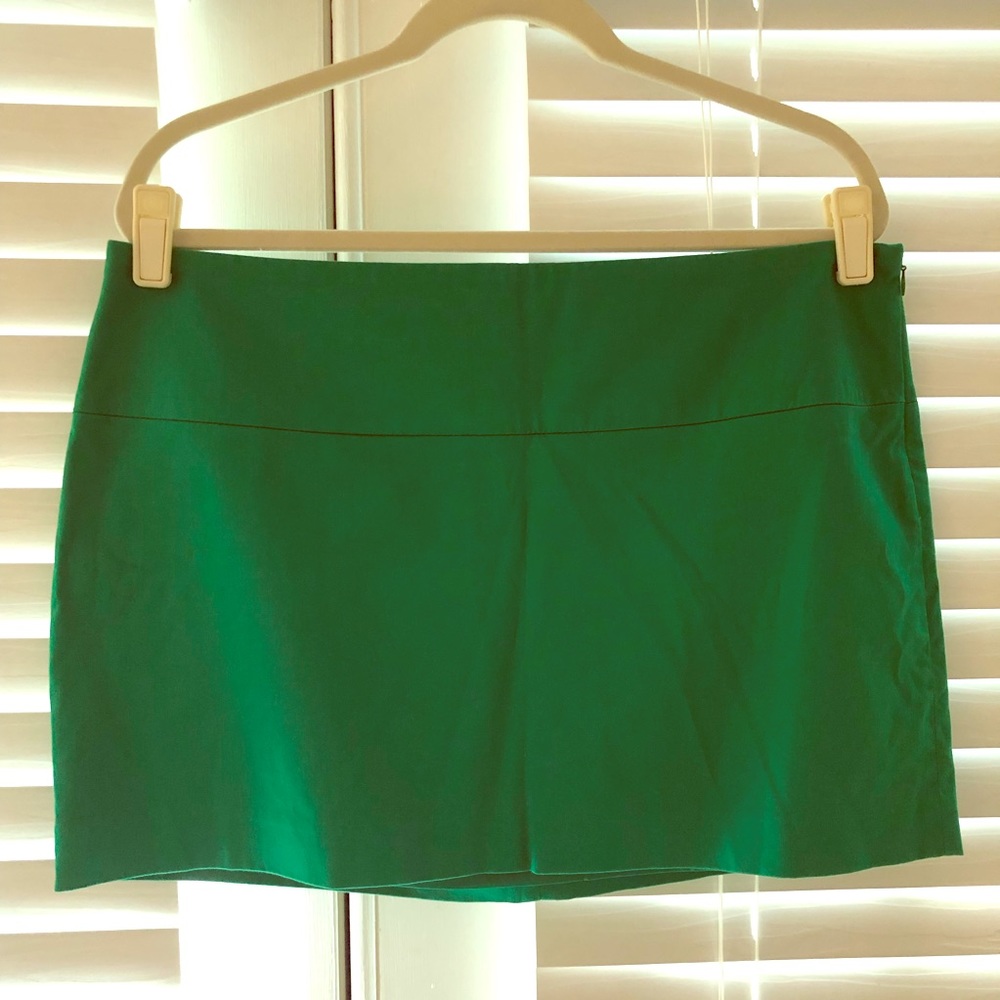 Express bright green mini skirt
